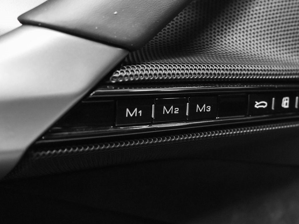 2023 Ferrari SF90 Stradale Base