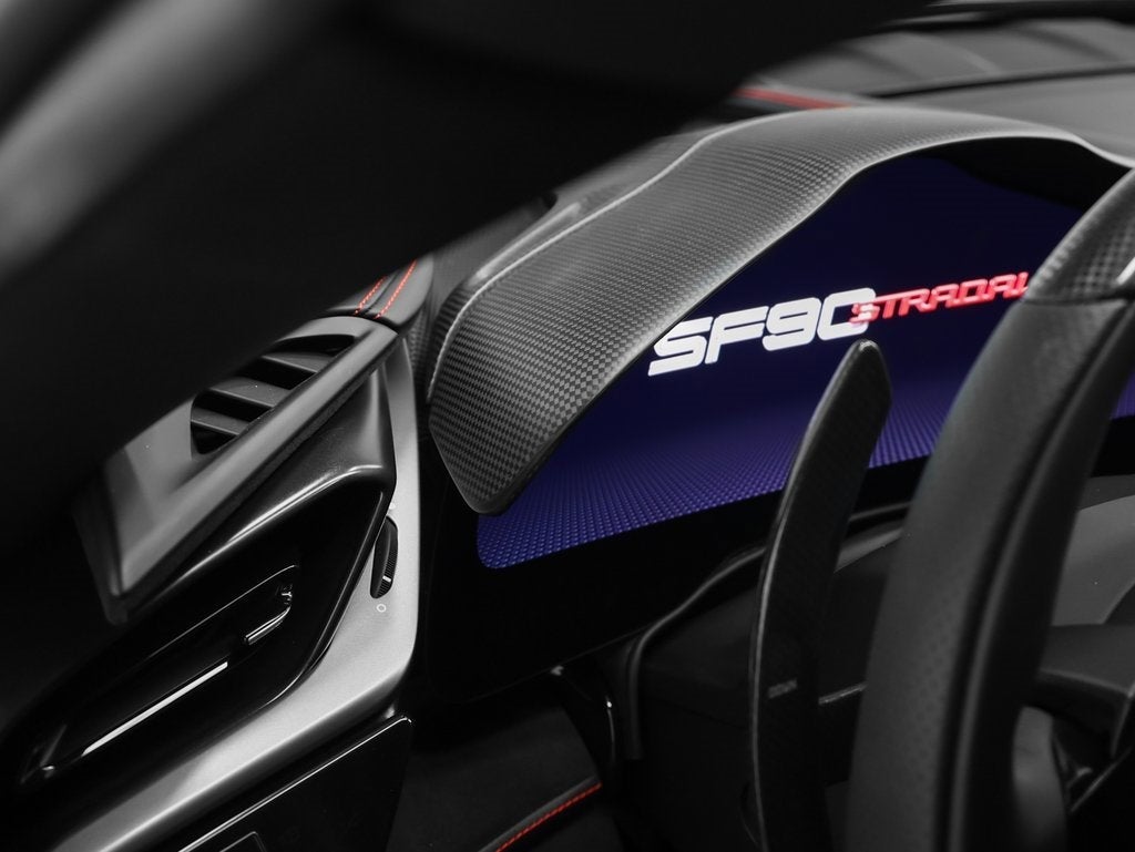 2023 Ferrari SF90 Stradale Base