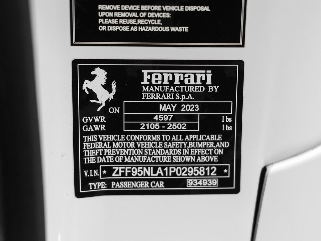 2023 Ferrari SF90 Stradale Base