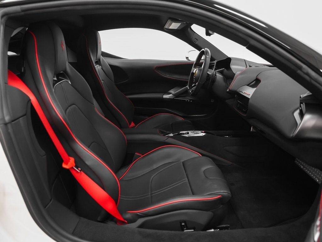 2023 Ferrari SF90 Stradale Base