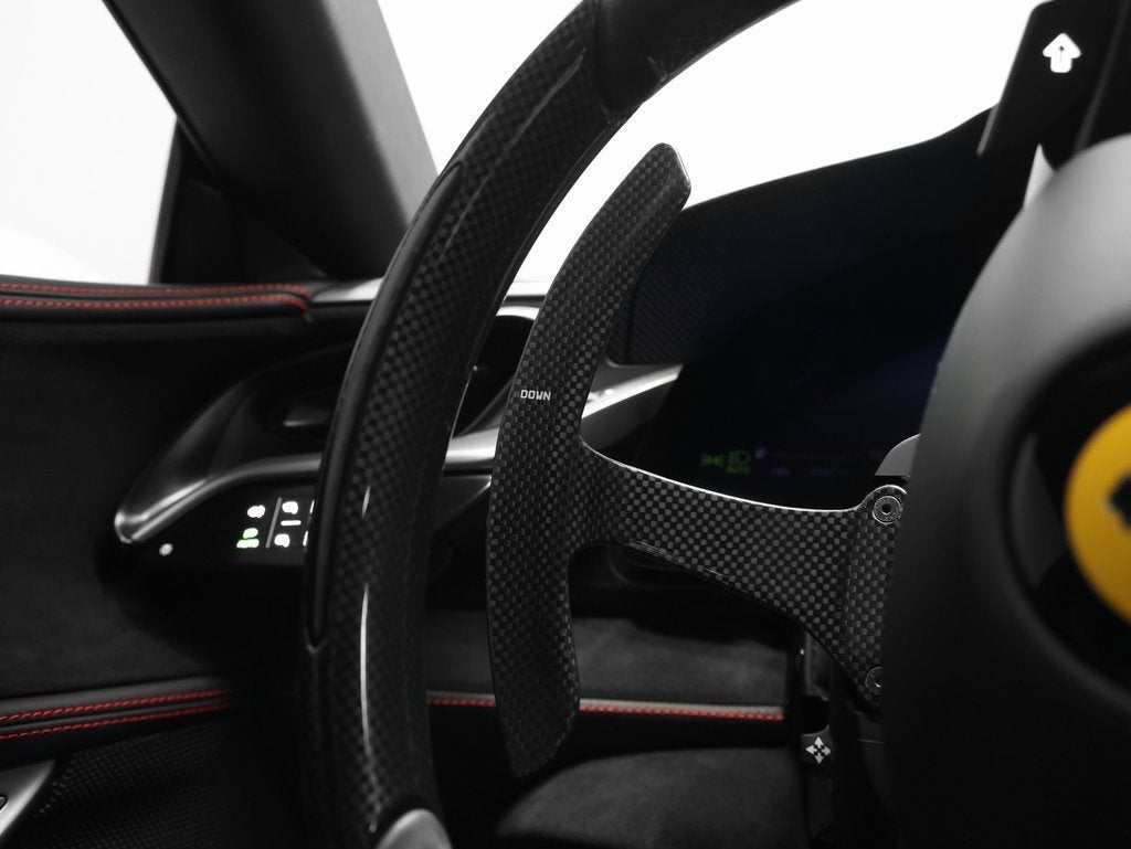 2023 Ferrari SF90 Stradale Base