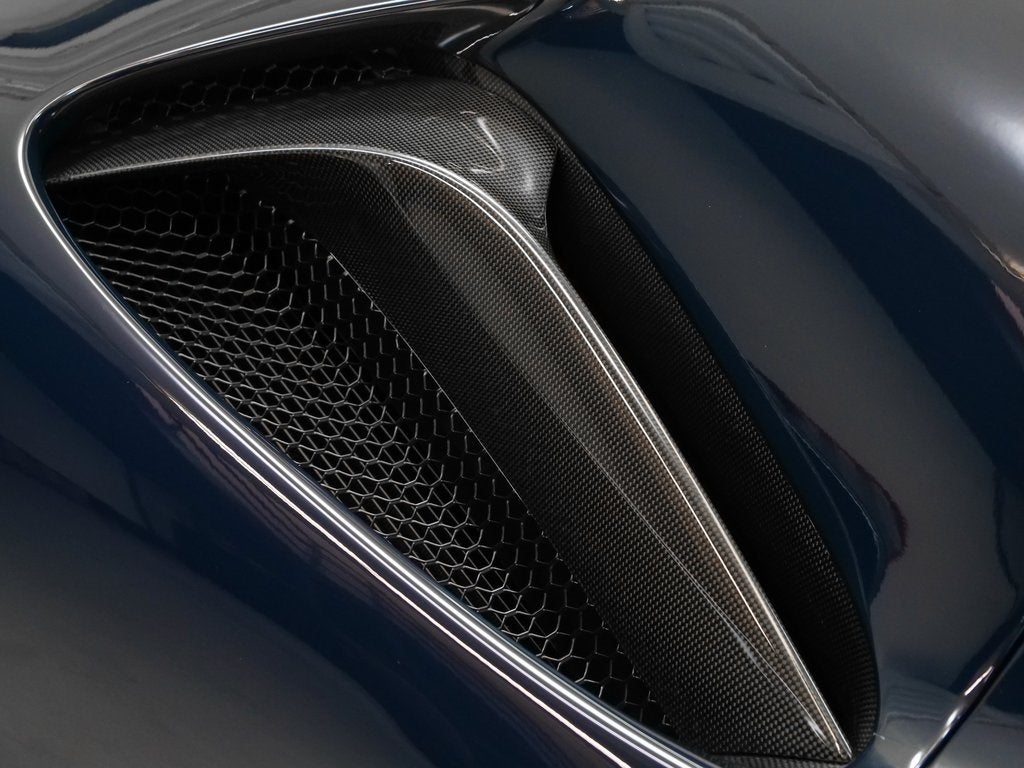 2022 Ferrari SF90 Stradale Base