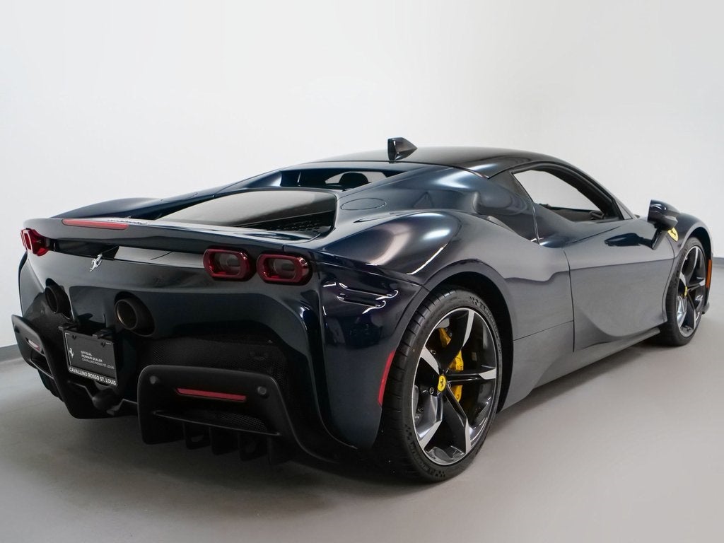 2022 Ferrari SF90 Stradale Base