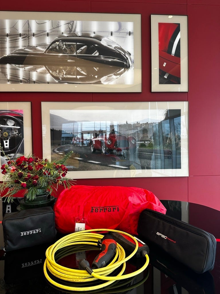 2022 Ferrari SF90 Stradale Base