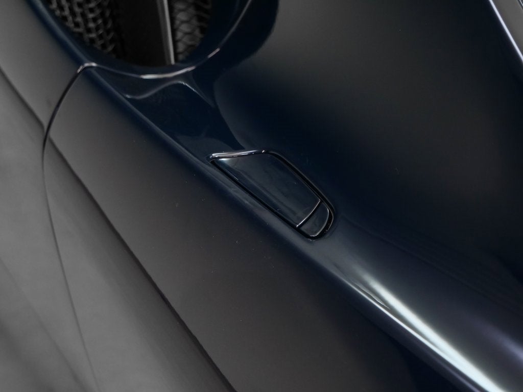 2022 Ferrari SF90 Stradale Base