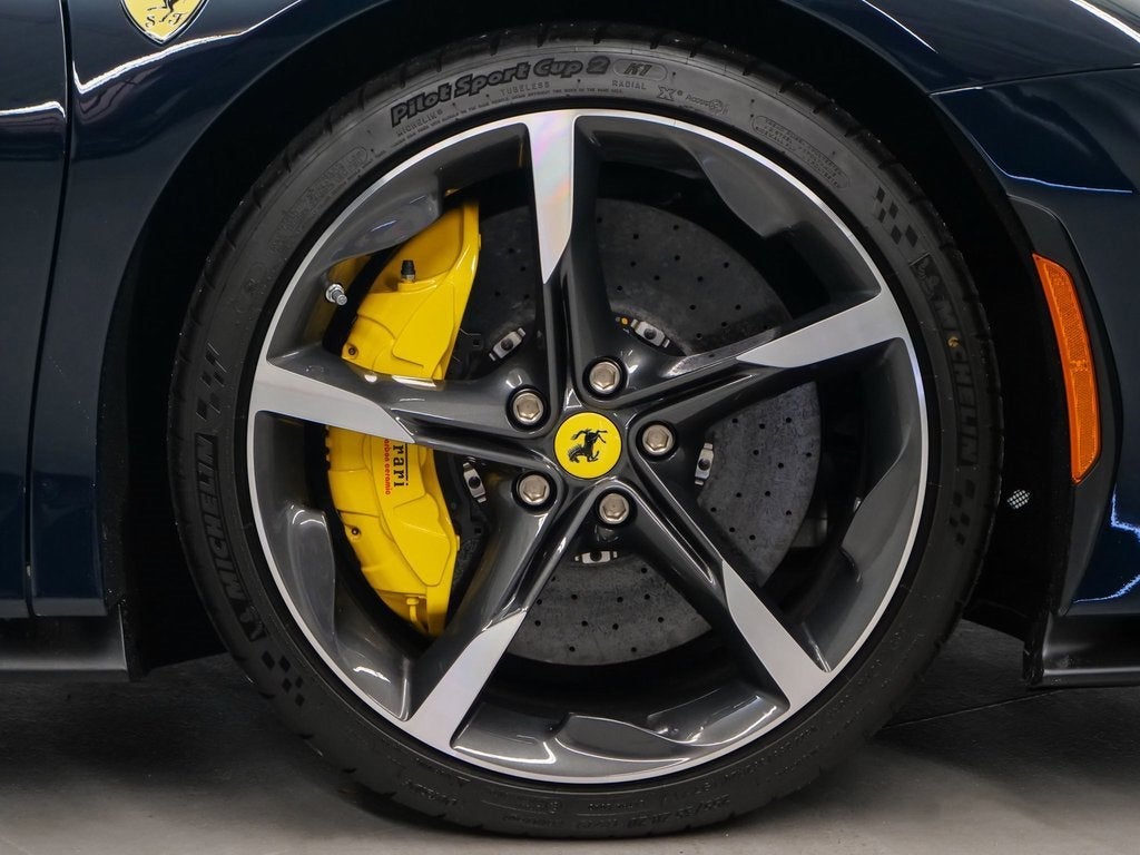 2022 Ferrari SF90 Stradale Base