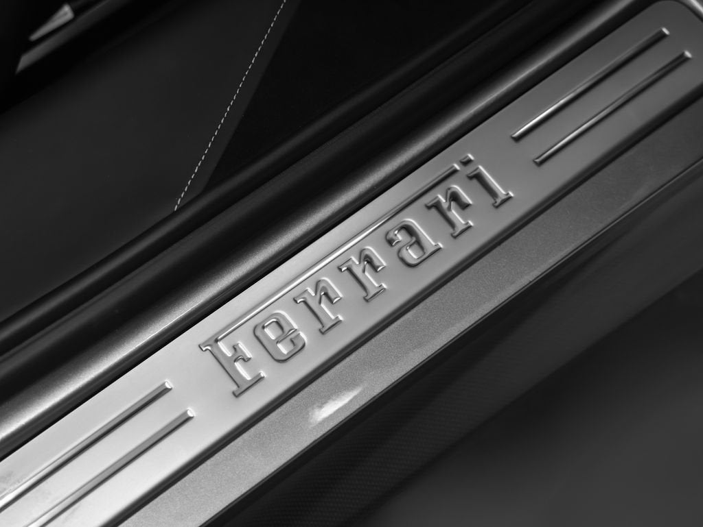 2023 Ferrari SF90 Stradale Base