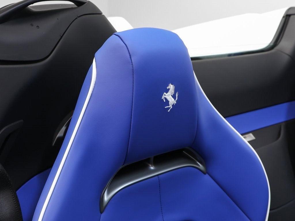 2025 Ferrari SF90 Spider Base