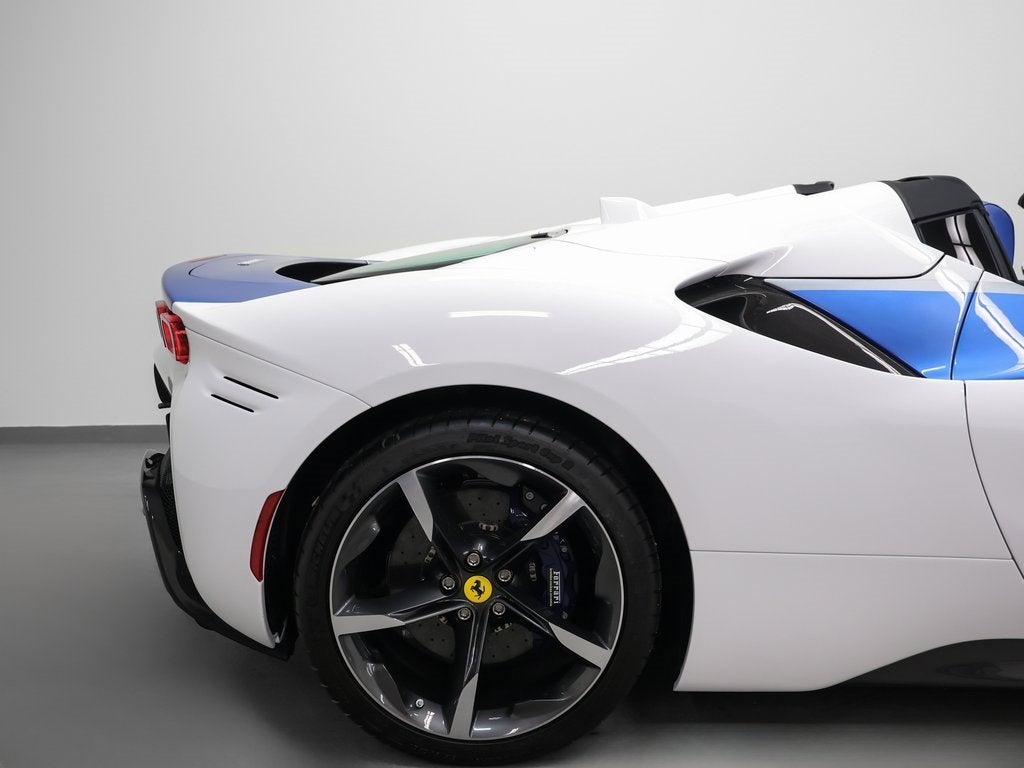 2025 Ferrari SF90 Spider Base