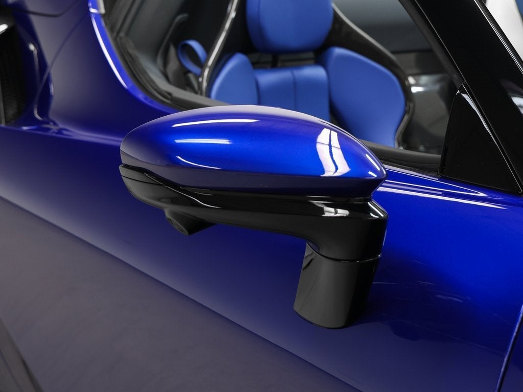 2023 Ferrari SF90 Spider Base