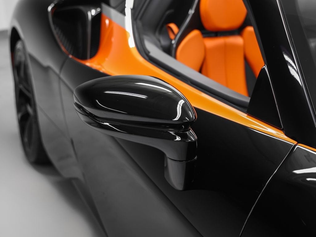 2023 Ferrari SF90 Spider Base