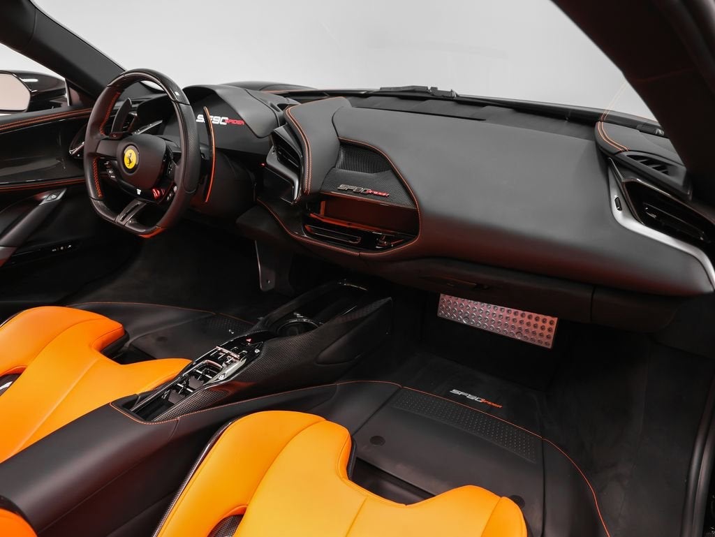 2023 Ferrari SF90 Spider Base