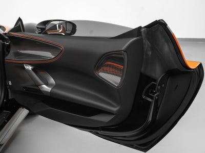 2023 Ferrari SF90 Spider Base