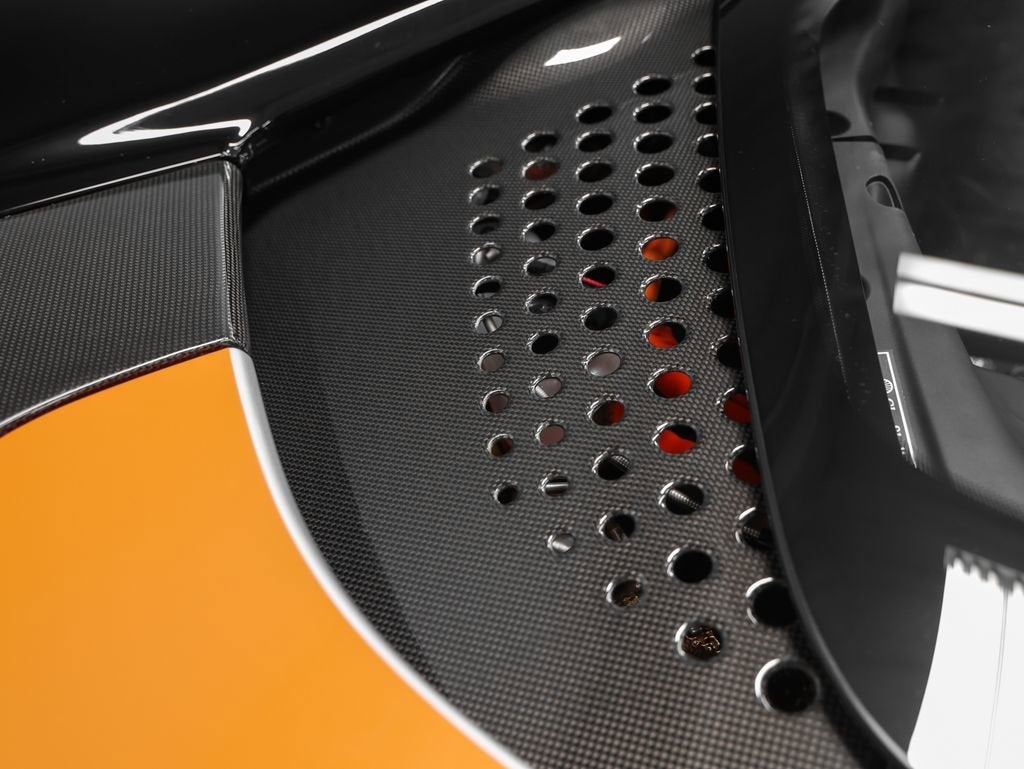 2023 Ferrari SF90 Spider Base