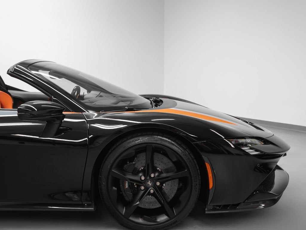 2023 Ferrari SF90 Spider Base