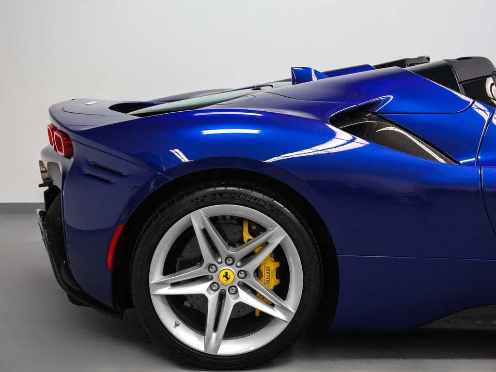 2022 Ferrari SF90 Spider Base