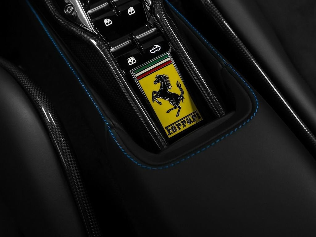 2022 Ferrari SF90 Spider Base