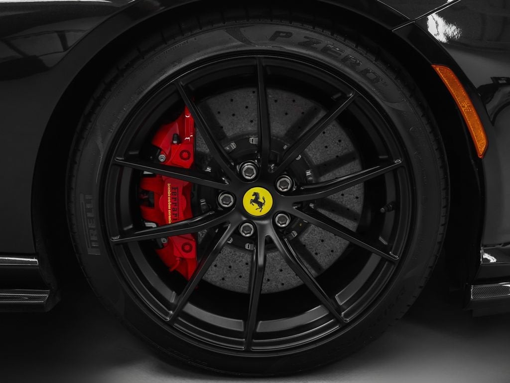 2022 Ferrari 812 GTS Base