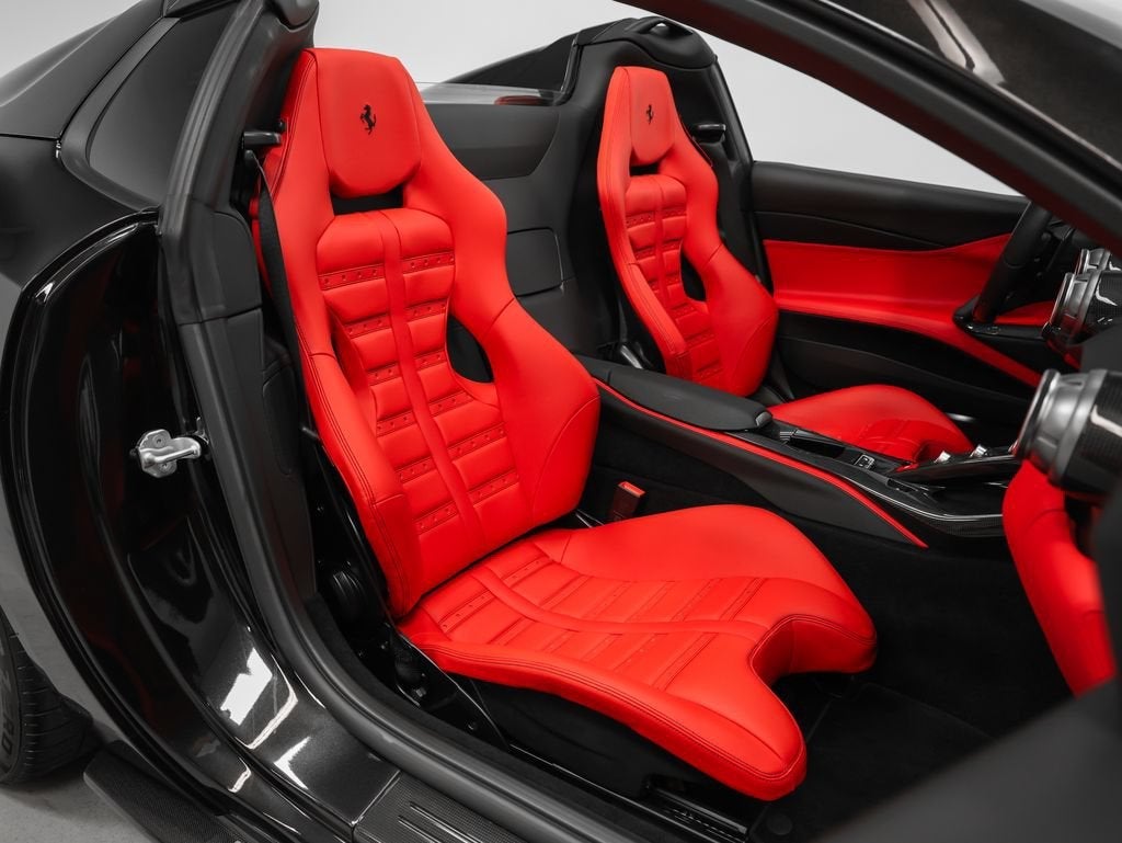 2022 Ferrari 812 GTS Base