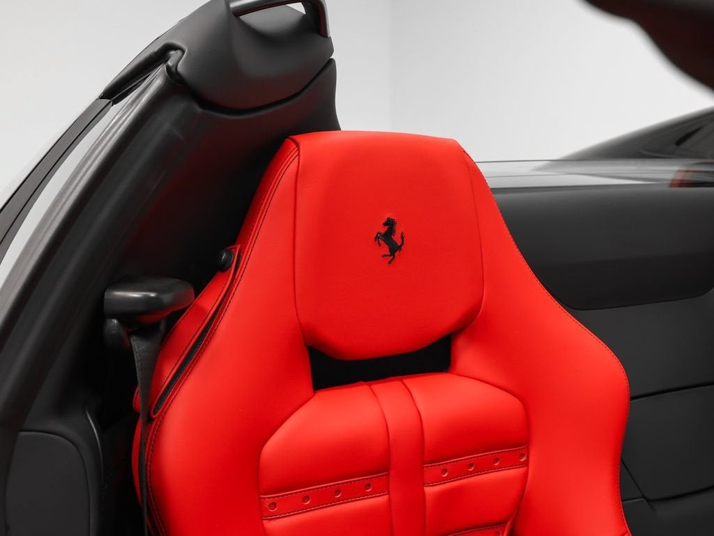 2022 Ferrari 812 GTS Base