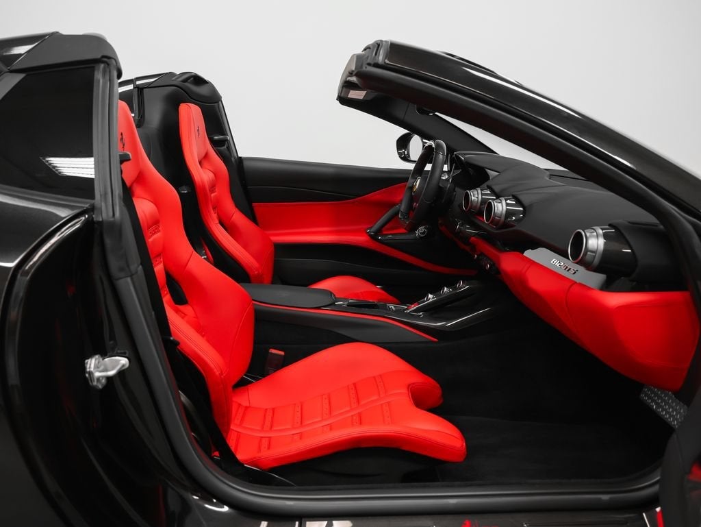 2022 Ferrari 812 GTS Base