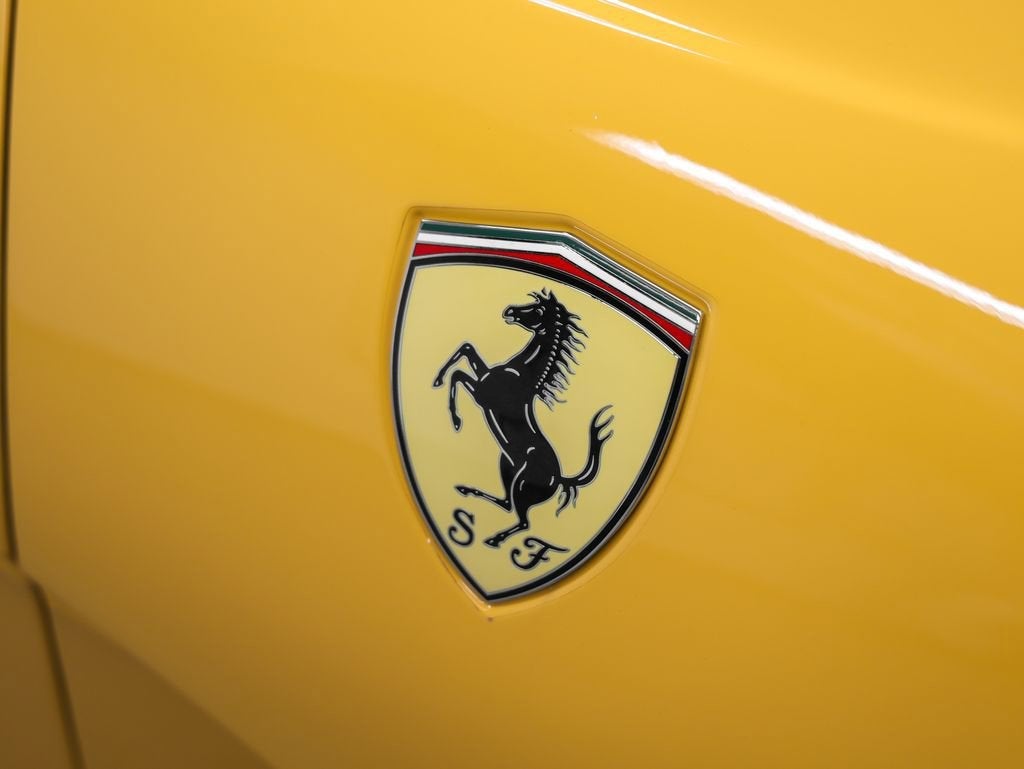 2021 Ferrari 812 GTS Base