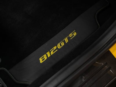 2021 Ferrari 812 GTS Base