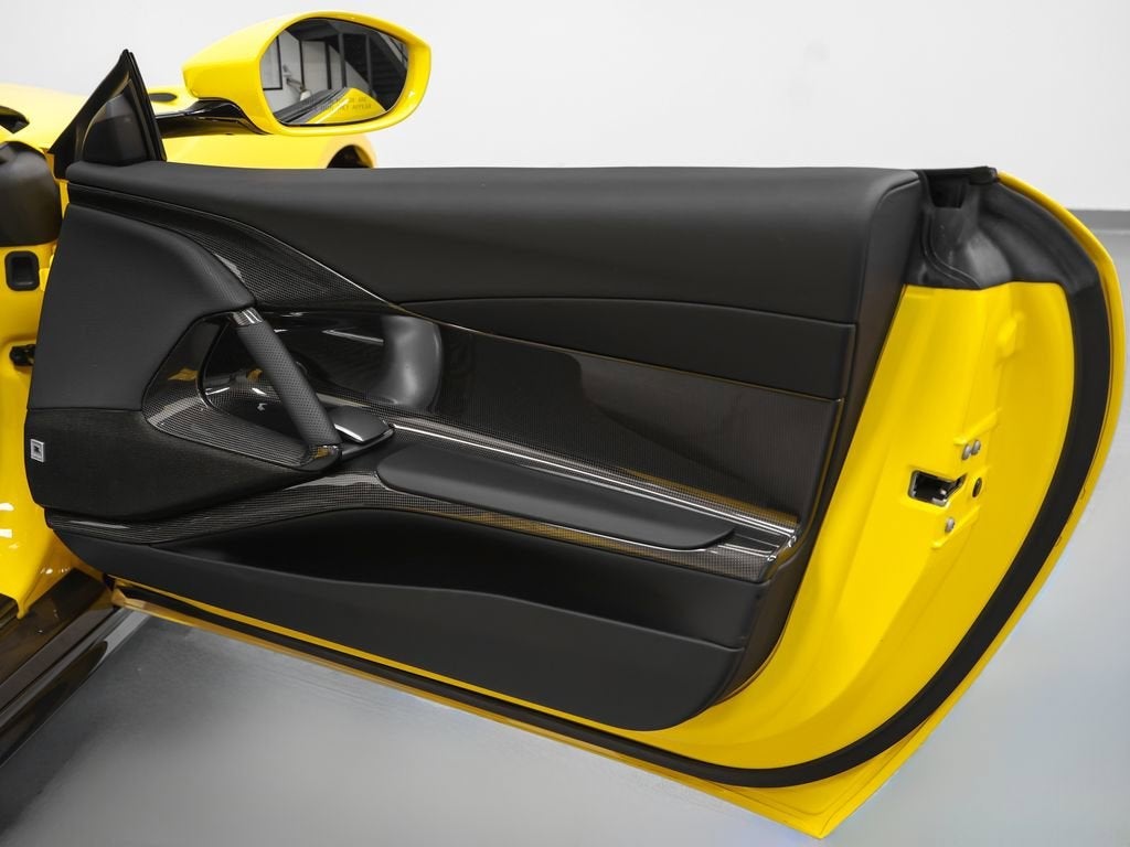 2021 Ferrari 812 GTS Base