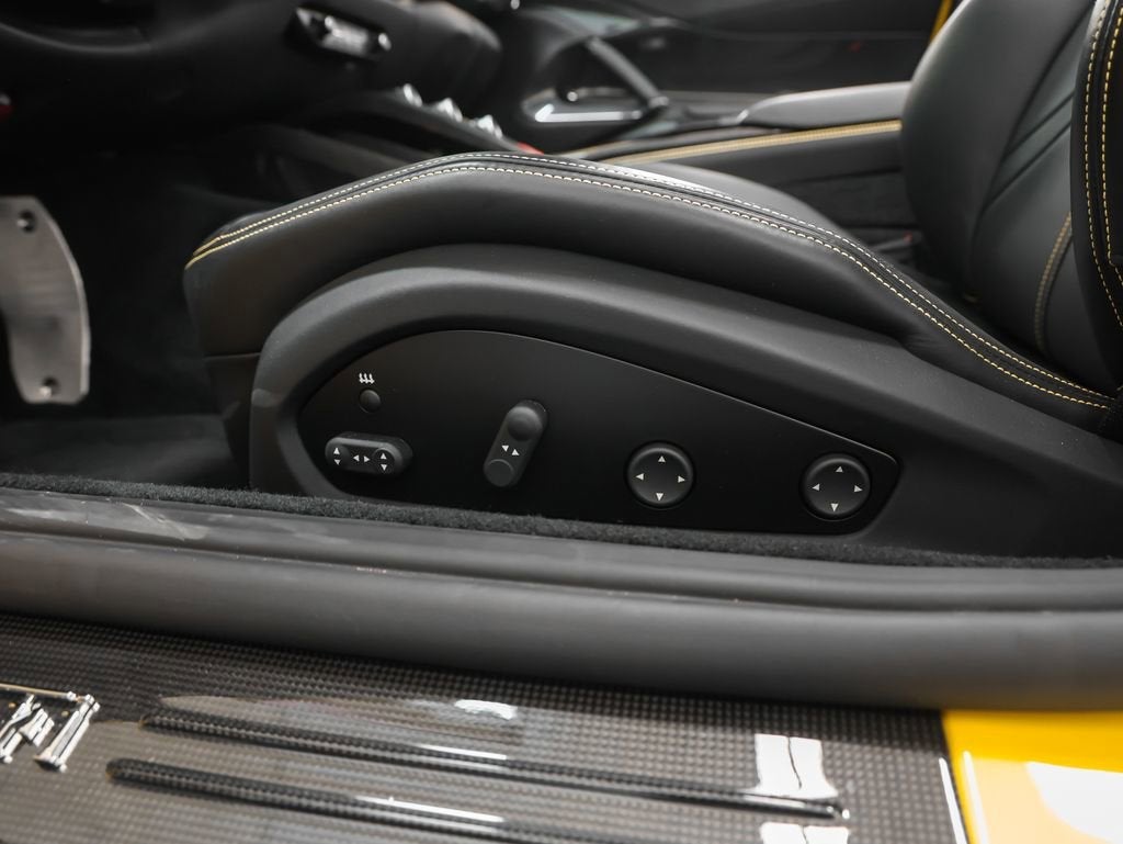 2021 Ferrari 812 GTS Base