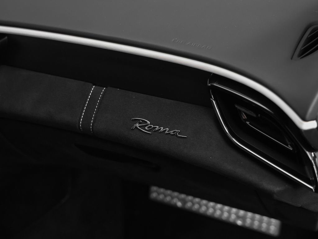 2023 Ferrari Roma Base