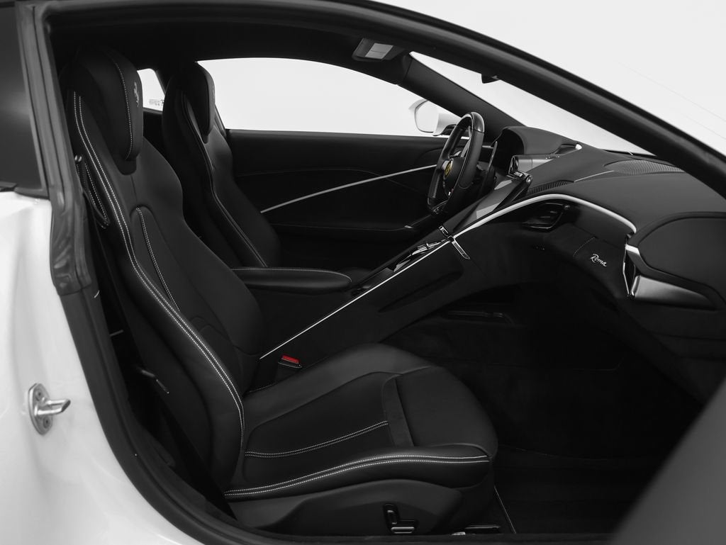 2023 Ferrari Roma Base