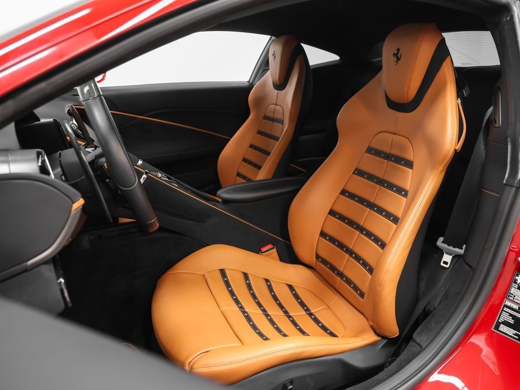 2023 Ferrari Roma Base