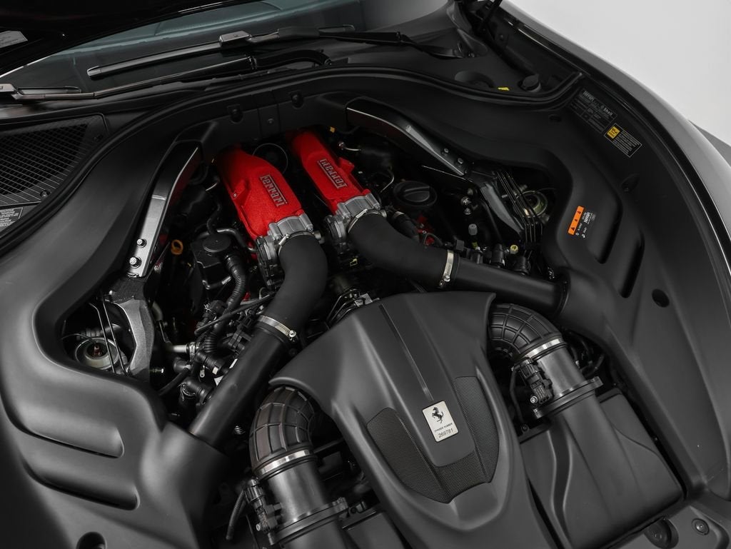 2022 Ferrari Roma Base