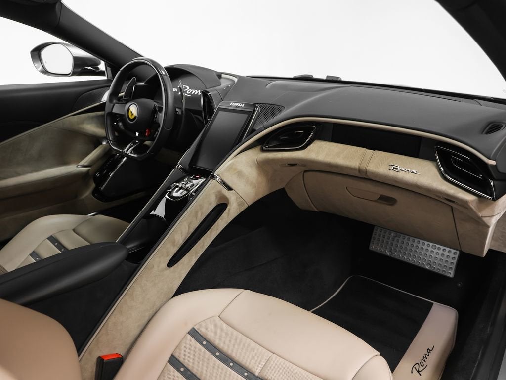 2022 Ferrari Roma Base