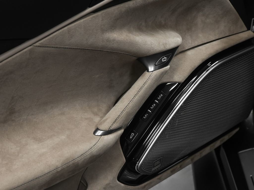 2022 Ferrari Roma Base