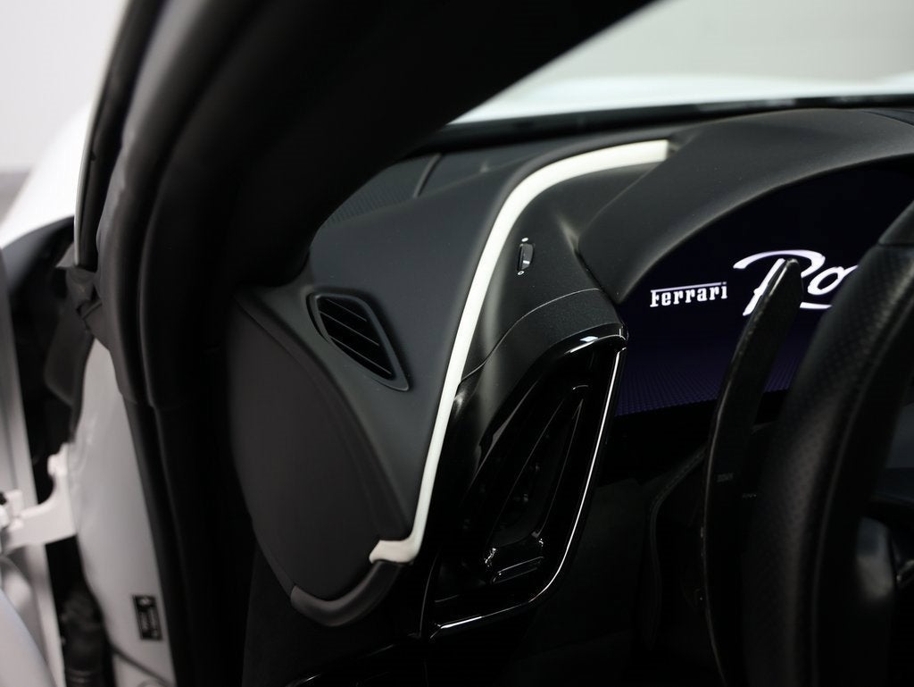 2023 Ferrari Roma Base