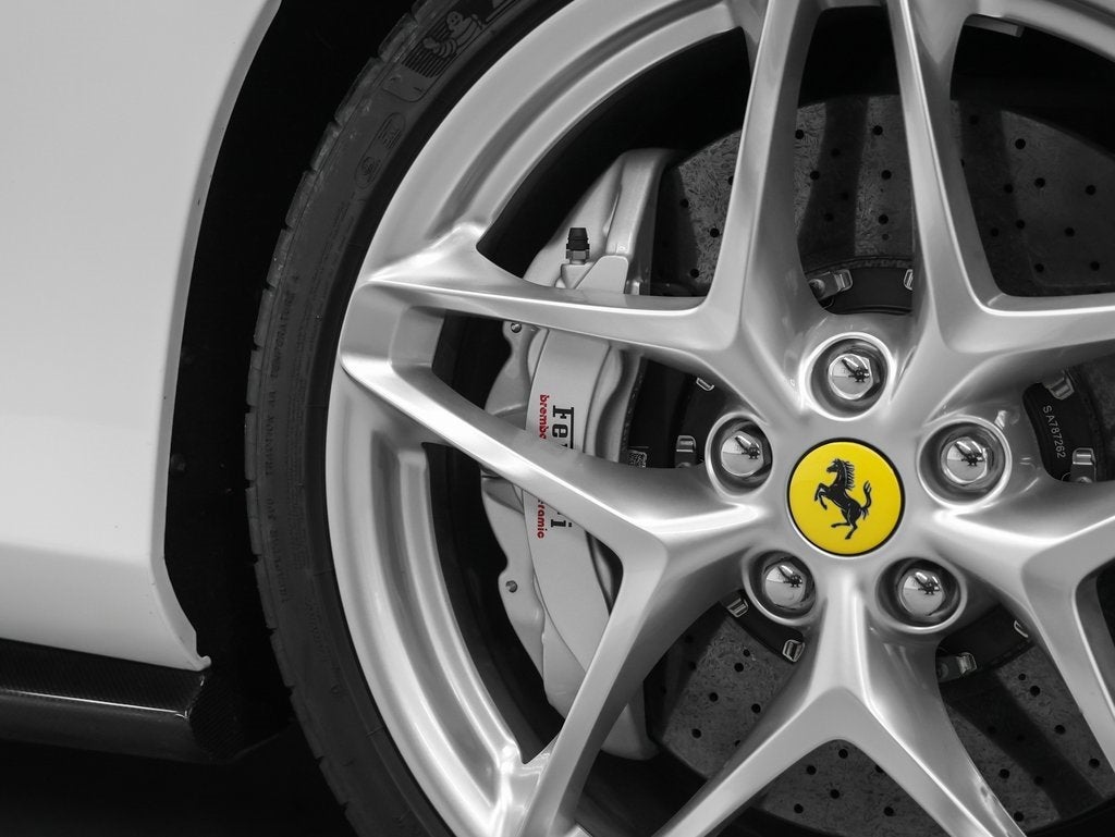 2023 Ferrari Roma Base