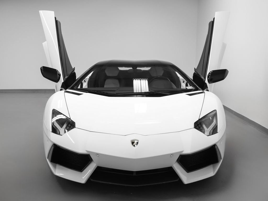 2014 Lamborghini Aventador Base