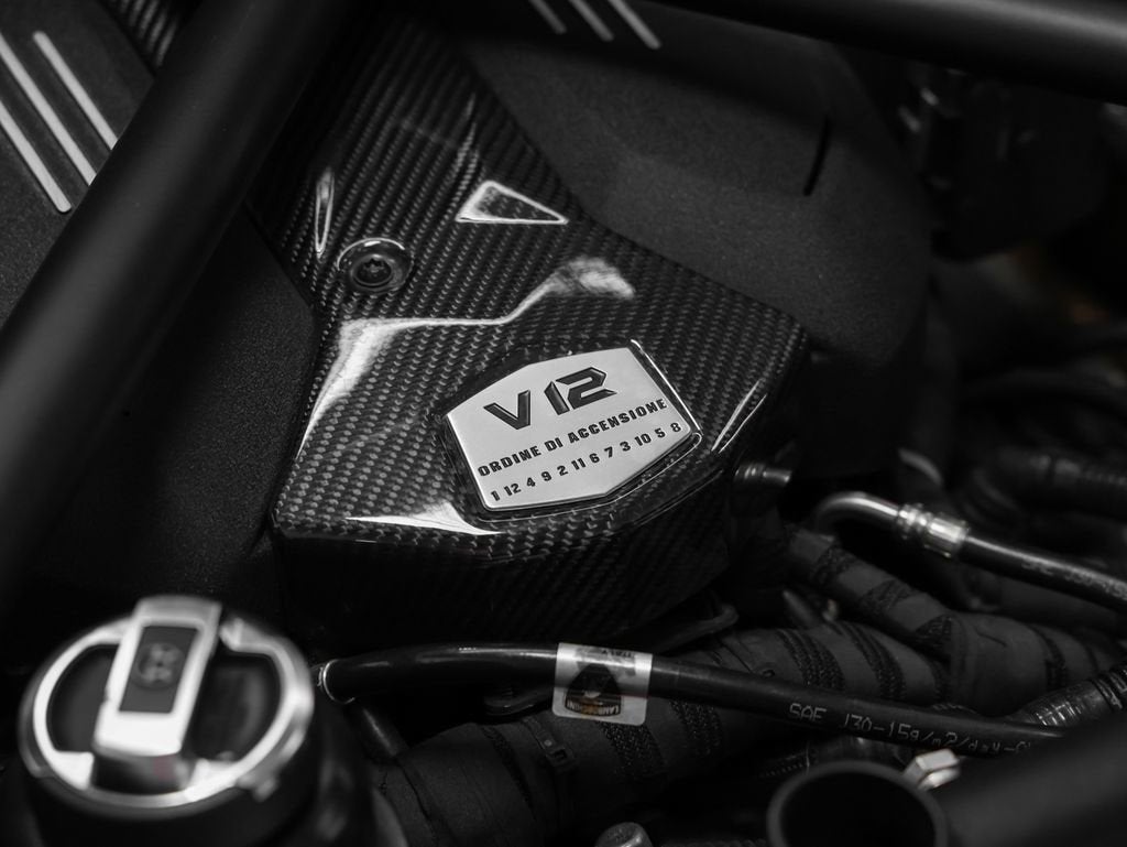 2014 Lamborghini Aventador Base