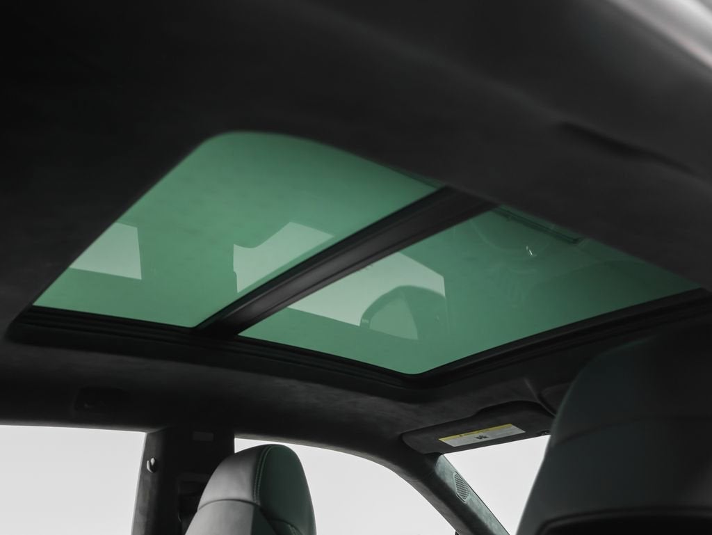 2022 Lamborghini Urus Base