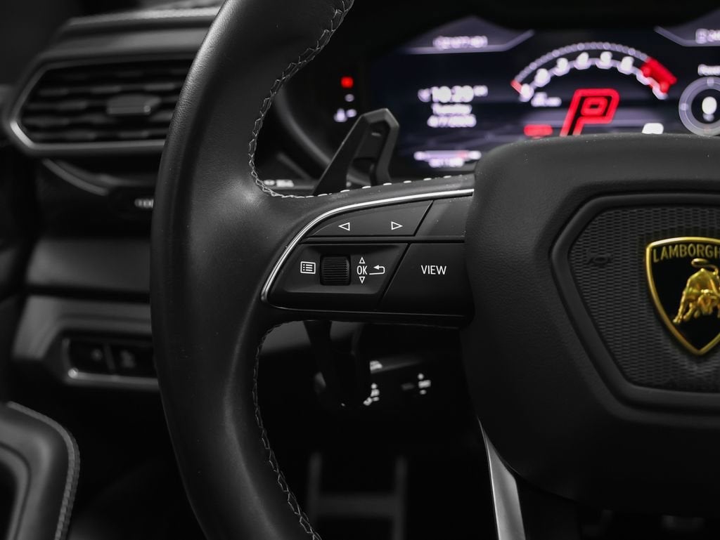 2022 Lamborghini Urus Base