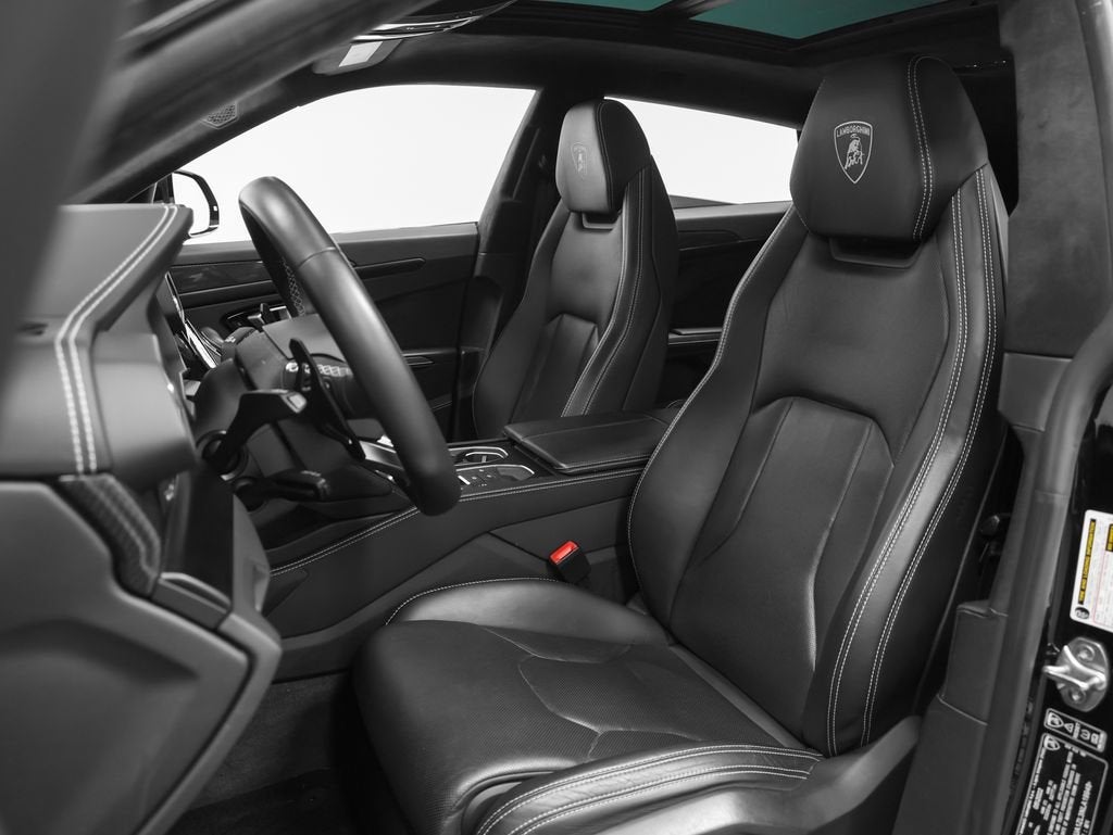 2022 Lamborghini Urus Base