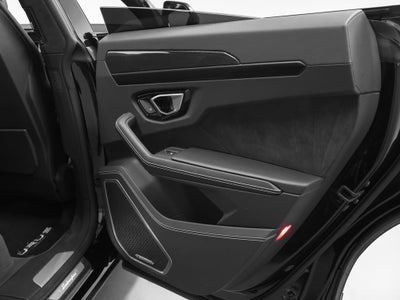 2022 Lamborghini Urus Base