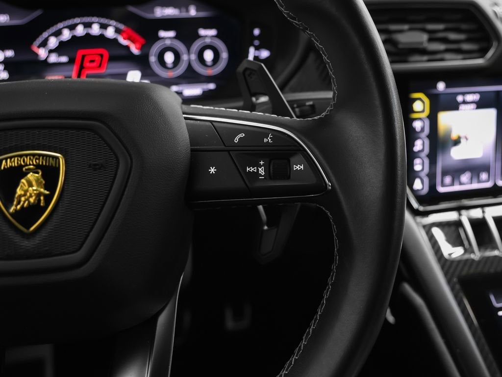 2022 Lamborghini Urus Base