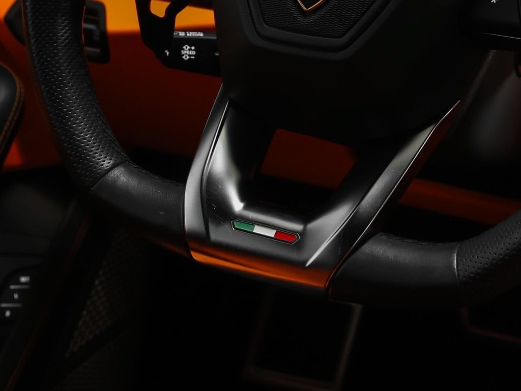 2022 Lamborghini Urus Base