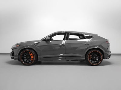 2022 Lamborghini Urus Base