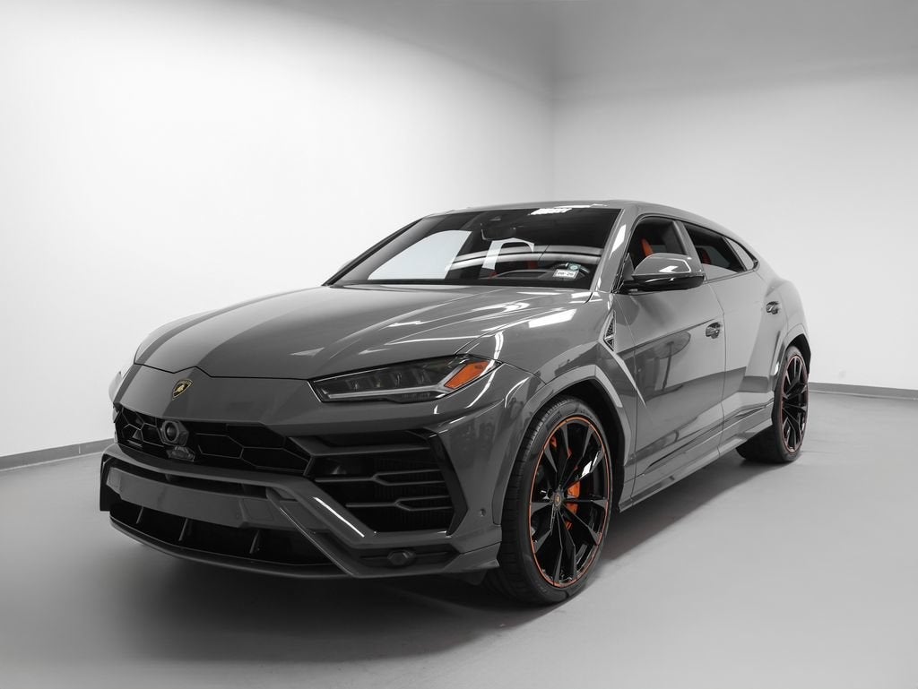 2022 Lamborghini Urus Base