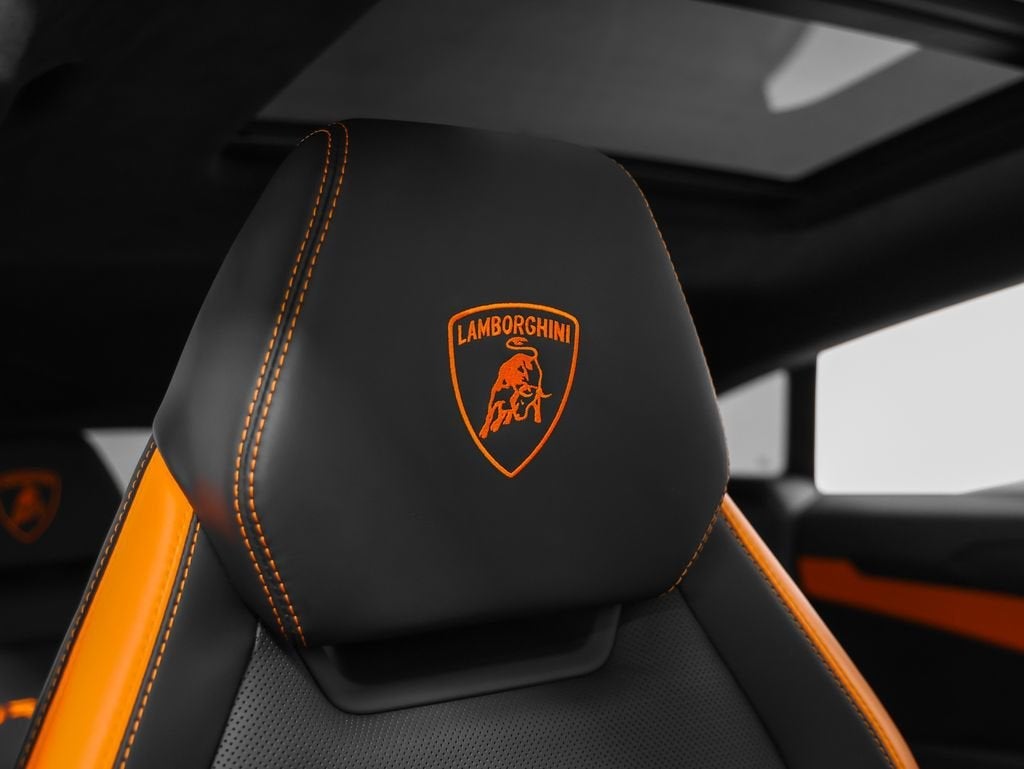 2024 Lamborghini Urus S