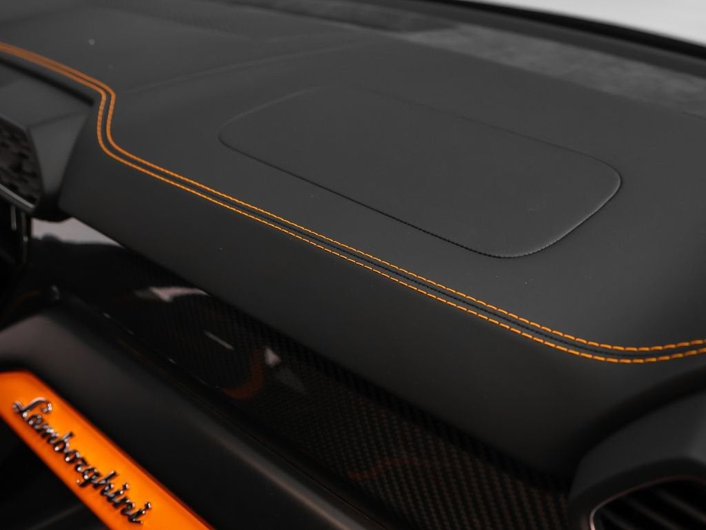 2024 Lamborghini Urus S