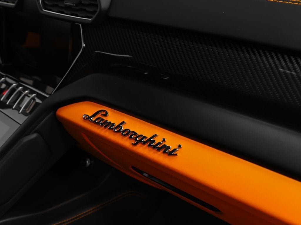 2024 Lamborghini Urus S